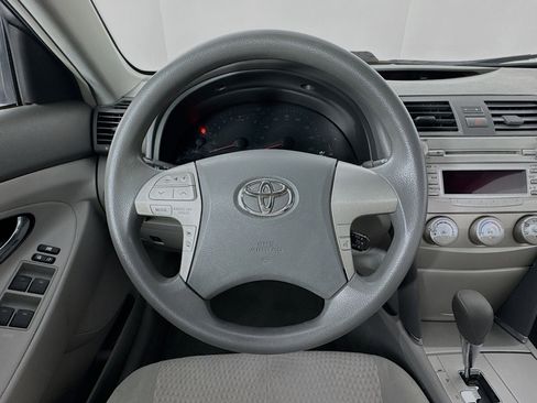 Used 2011 Toyota Camry LE w/ LE Extra-Value Pkg image 11