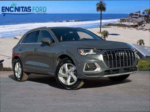 Used 2020 Audi Q3 2.0T Premium Plus w/ Premium Plus Package AWD/4WD image 1