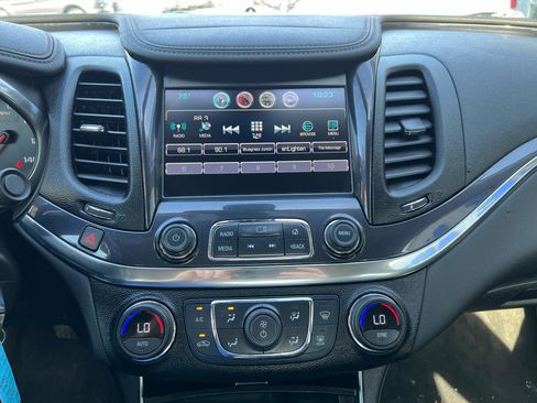 Used 2016 Chevrolet Impala LT w/ Convenience Package image 19