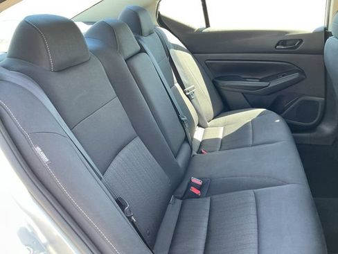 Used 2024 Nissan Altima 2.5 SV FWD image 29