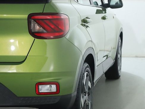 Used 2023 Hyundai Venue SEL FWD image 48