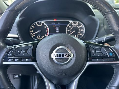 Used 2022 Nissan Altima 2.5 SV w/ SV Premium Package FWD image 24