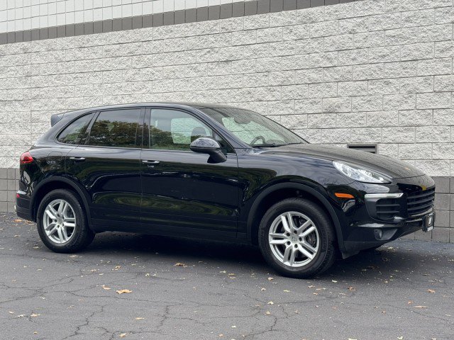 Used 2016 Porsche Cayenne w/ Premium Package AWD/4WD image 41