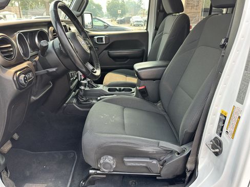 Used 2020 Jeep Gladiator Sport w/ Quick Order Package 24S AWD/4WD image 12
