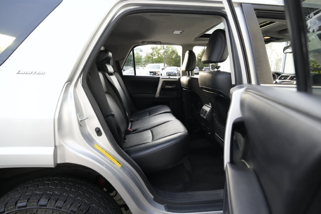 Used 2016 Toyota 4Runner Limited AWD/4WD image 36