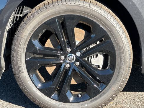 New 2026 Jaguar F-PACE R-Dynamic S image 13