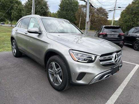 Certified 2022 Mercedes-Benz GLC 300 4MATIC image 2