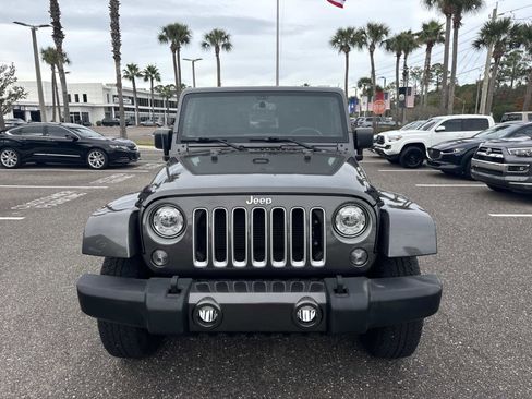 Used 2018 Jeep Wrangler Sahara w/ Connectivity Group image 8