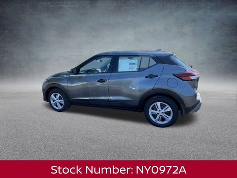 New 2025 Nissan Kicks Play S image 7