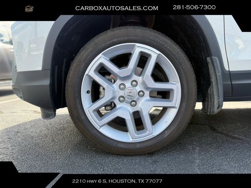 Used 2025 Honda Passport EX-L image 32