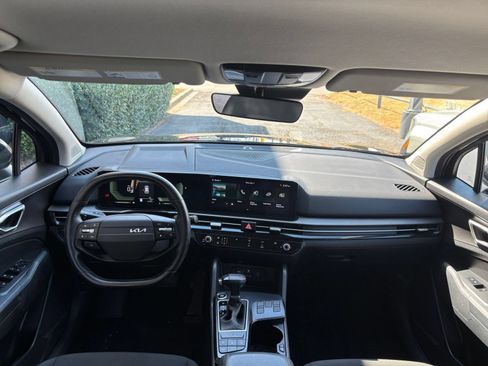 Used 2026 Kia Sportage LX FWD image 32