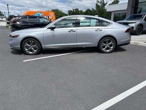 Used 2024 Honda Accord EX-L image 11