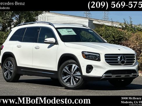 New 2025 Mercedes-Benz GLB 250 image 1