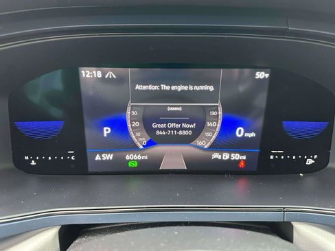 Certified 2022 Volkswagen Taos SE w/ Panoramic Sunroof Package image 24