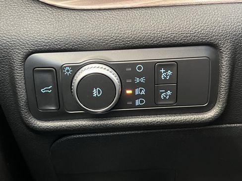 Used 2020 Ford Explorer Limited AWD/4WD image 46