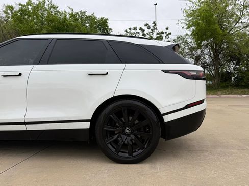 Used 2019 Land Rover Range Rover Velar R-Dynamic SE image 16