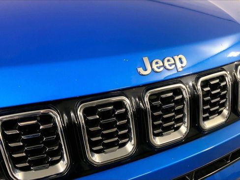 Used 2025 Jeep Compass Limited AWD/4WD image 28