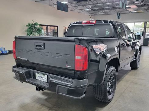 Used 2021 Chevrolet Colorado Z71 w/ Z71 Midnight Edition AWD/4WD image 5