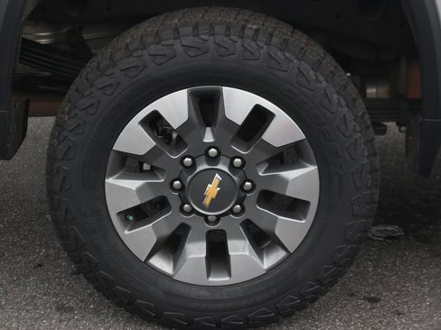 Used 2022 Chevrolet Silverado 2500 Custom w/ Custom Convenience Package image 36