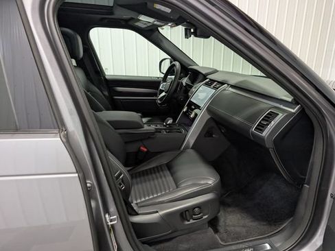 Used 2025 Land Rover Discovery Dynamic SE AWD/4WD image 31
