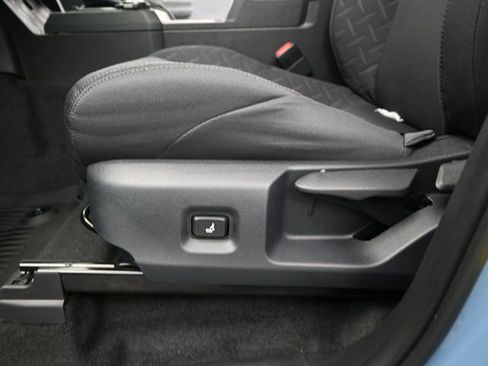 New 2026 Toyota Tacoma SR5 image 9