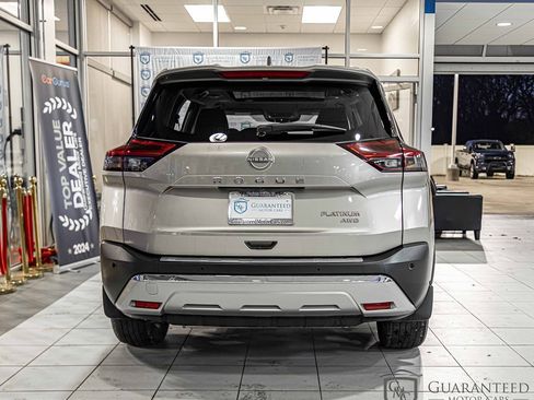 Used 2023 Nissan Rogue Platinum w/ Platinum Premium Package image 13