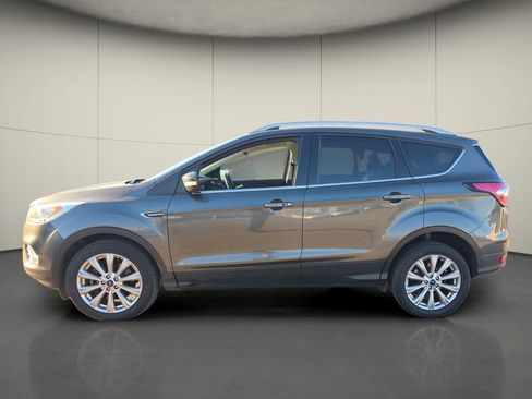 Used 2017 Ford Escape Titanium image 5
