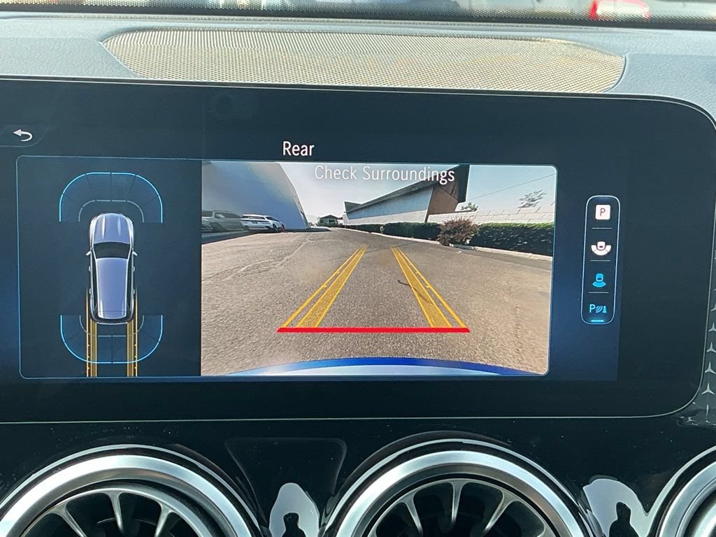 Certified 2024 Mercedes-Benz GLB 250 4MATIC image 31