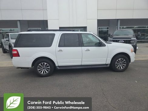 Used 2017 Ford Expedition EL XLT w/ Equipment Group 202A AWD/4WD image 8