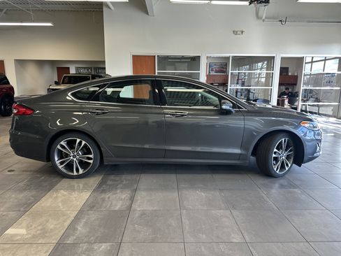 Used 2020 Ford Fusion Titanium image 10