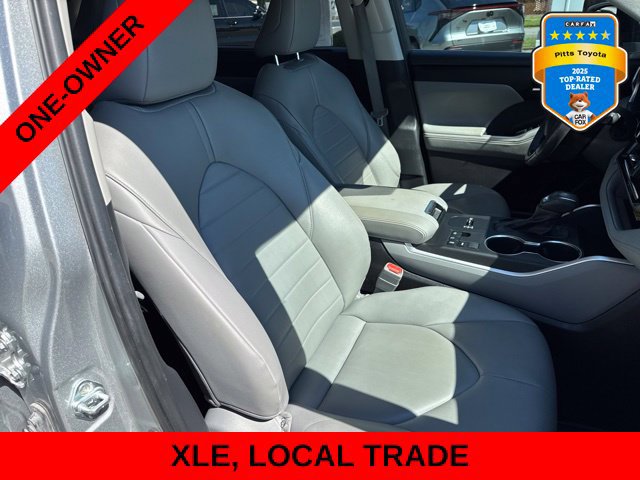 Used 2024 Toyota Highlander XLE FWD image 13