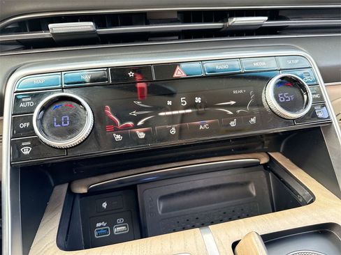 Used 2022 Genesis GV80 3.5T Advanced + image 19