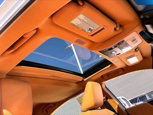 Used 2025 Lexus ES 350 w/ Premium Package image 14