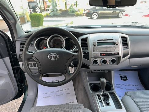 Used 2011 Toyota Tacoma 4x4 Double Cab w/ TRD Sport Pkg image 7