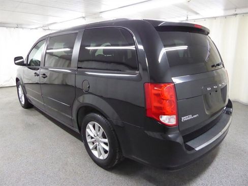 Used 2016 Dodge Grand Caravan SXT image 5