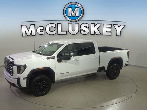 Certified 2025 GMC Sierra 2500 AT4 AWD/4WD image 1