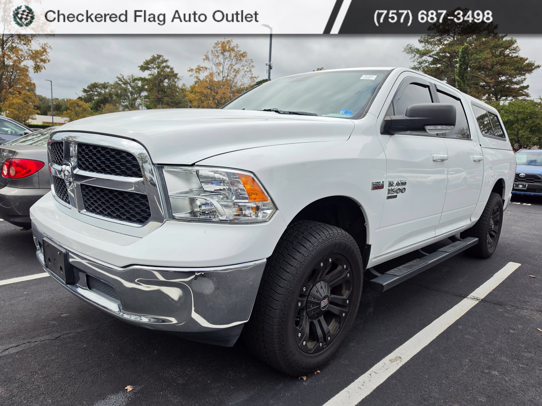 Used 2019 RAM 1500 Classic SLT w/ Luxury Group AWD/4WD image 1