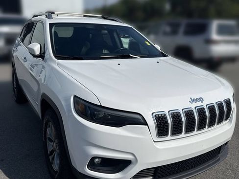 Used 2019 Jeep Cherokee Latitude Plus AWD/4WD image 3