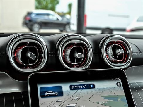 Certified 2026 Mercedes-Benz GLC 300 4MATIC image 19
