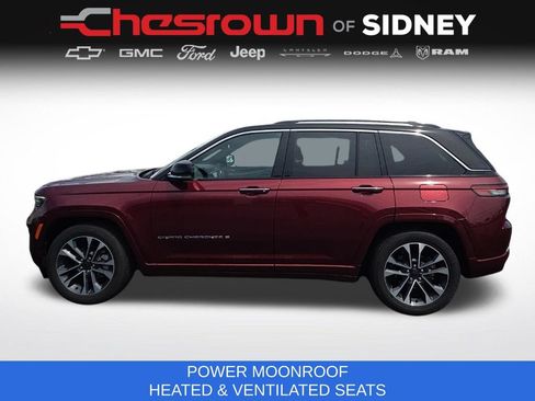 Used 2023 Jeep Grand Cherokee Overland w/ Luxury Tech Group IV AWD/4WD image 8