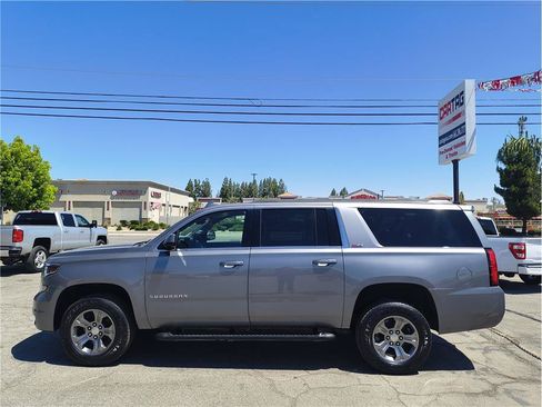 Used 2020 Chevrolet Suburban LT w/ Off-Road Package AWD/4WD image 18