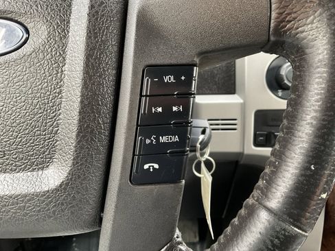 Used 2014 Ford F150 Lariat w/ Equipment Group 502A Luxury image 19