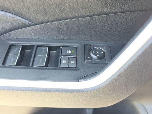 Used 2025 Toyota RAV4 XLE w/ Convenience Package AWD/4WD image 19