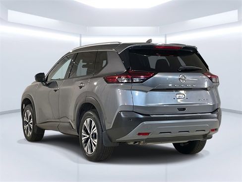 Used 2021 Nissan Rogue SV w/ Premium Package image 8