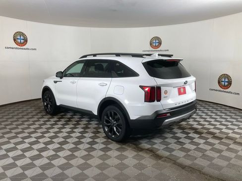 Certified 2021 Kia Sorento EX w/ EX AWD X-Line Package image 20