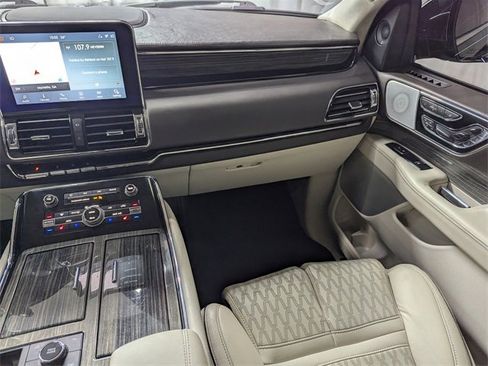 Used 2020 Lincoln Navigator Black Label w/ Cargo Convenience Package image 8