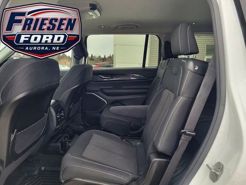 Used 2022 Jeep Grand Cherokee L Laredo w/ Luxury Tech Group I AWD/4WD image 25