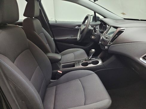 Used 2019 Chevrolet Cruze LT w/ LT Fleet Convenience Package FWD image 21