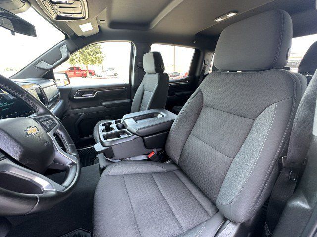 Used 2025 Chevrolet Silverado 1500 LT RWD image 18