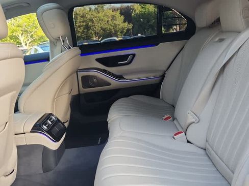 Certified 2023 Mercedes-Benz S 500 4MATIC image 6